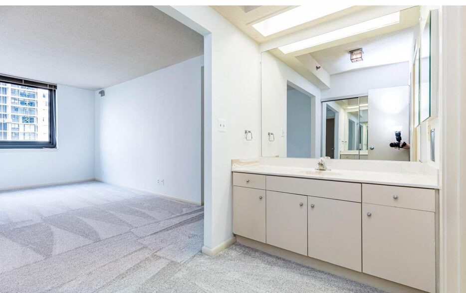 Building Photo - 5501 Seminary Rd