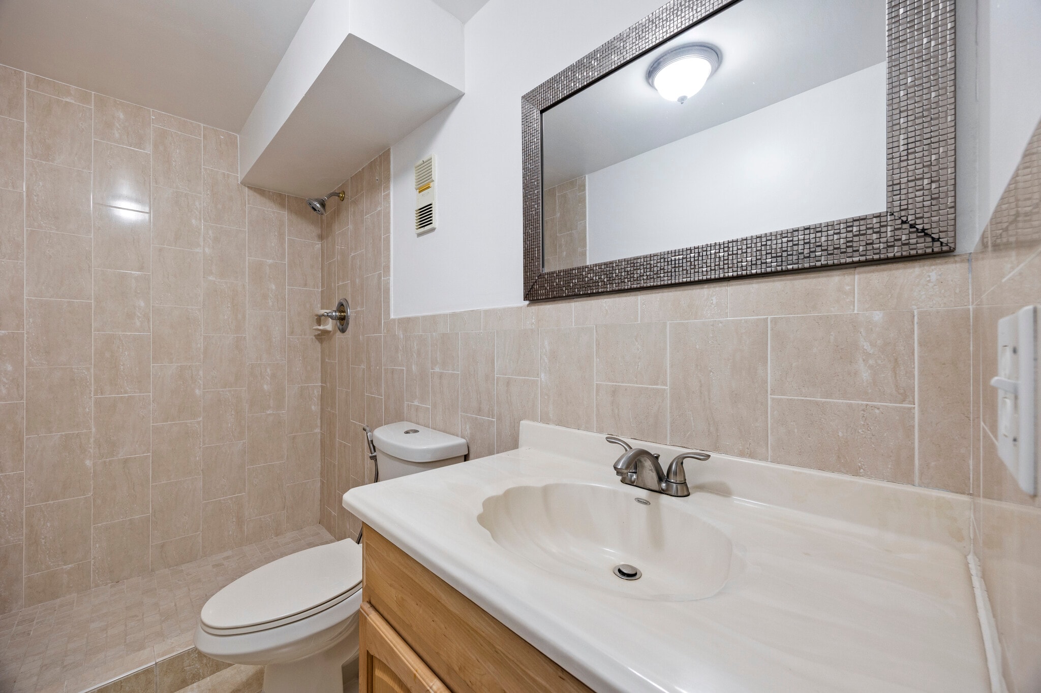 Building Photo - 470 NW 20th St