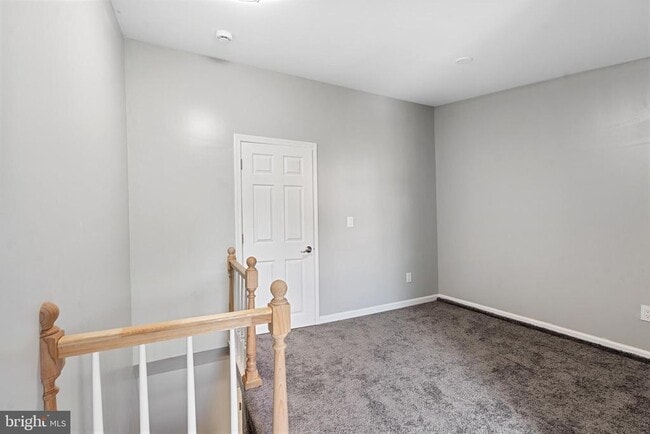 Building Photo - 225 Market St