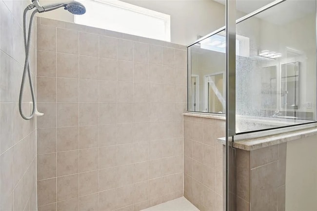 Building Photo - 15841 Pond Rush Ct