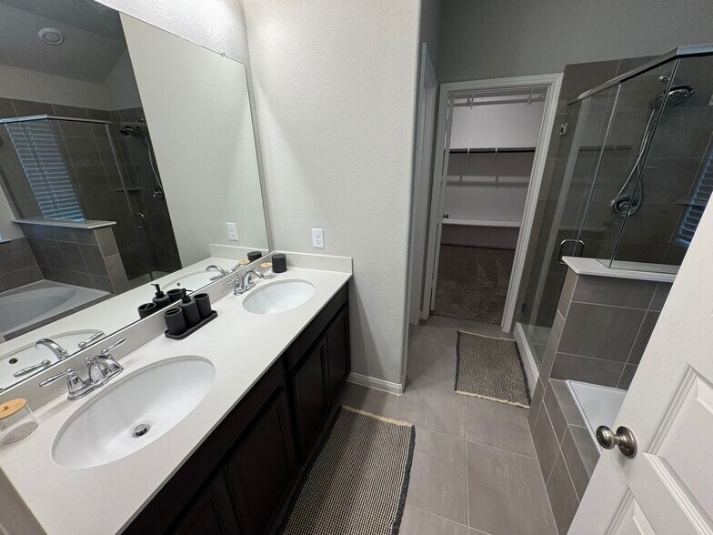 Building Photo - 1729 Hartford Springs Trl