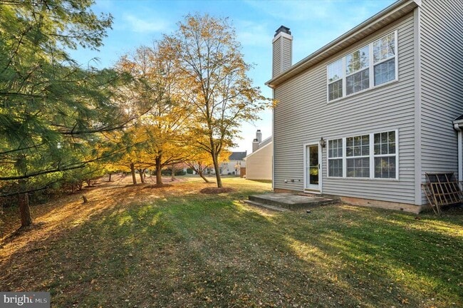 Building Photo - 703 Evergreen Ct