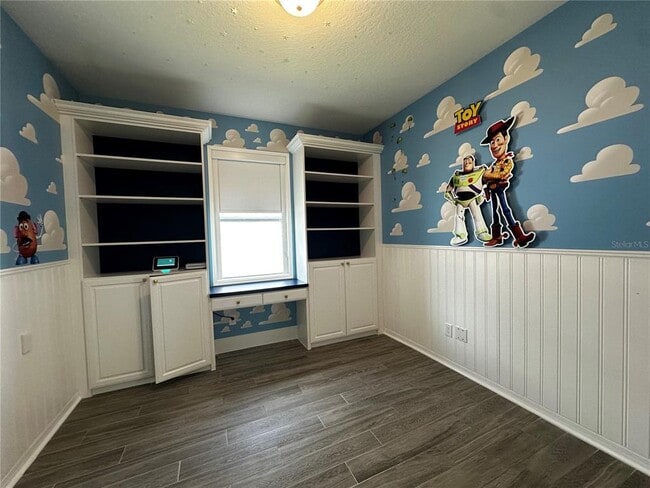 Building Photo - 15512 Sunquat Dr