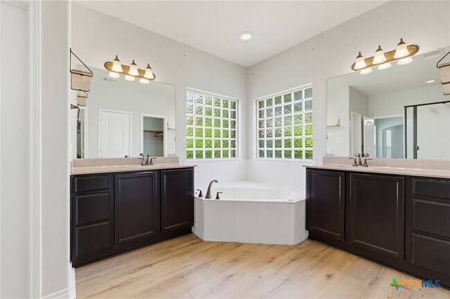Building Photo - 822 Terra Cotta Ct
