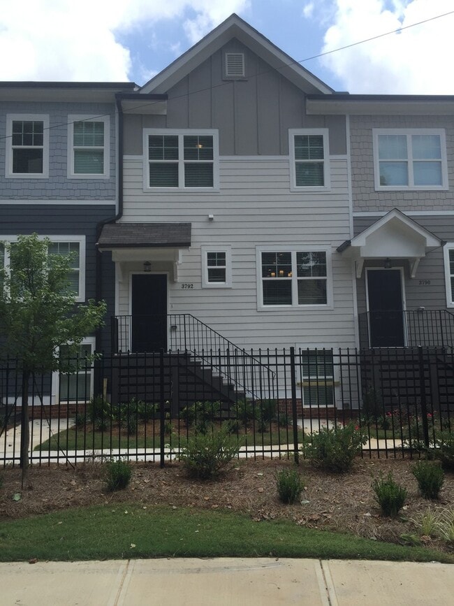 Building Photo - 3792 Oxford Cir