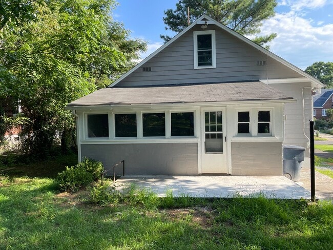 Building Photo - Beautiful Home with Large Covered Front Porch