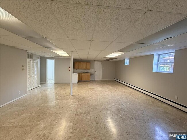 Building Photo - 1069 Palisade Ave