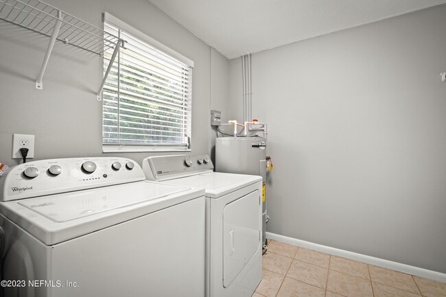 Building Photo - 736 Foxbriar Cove