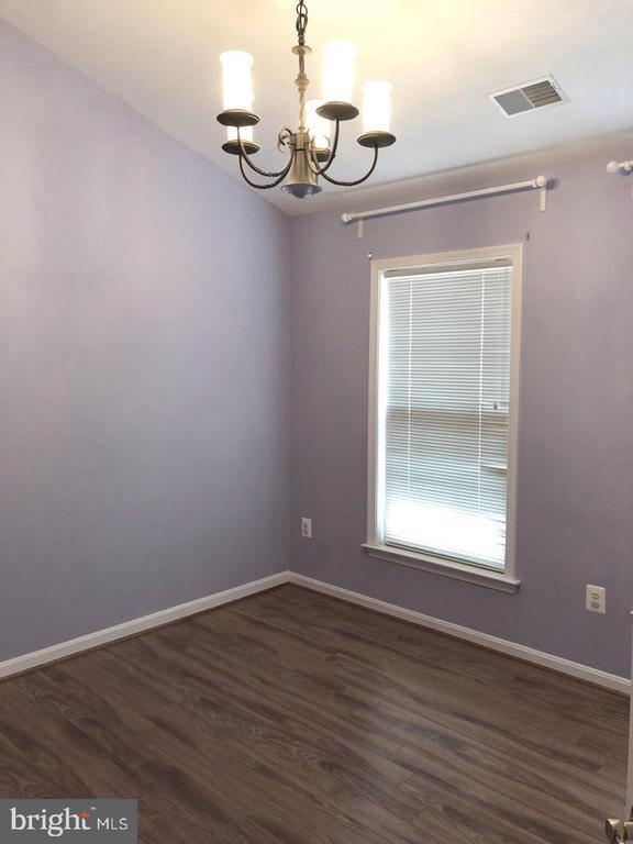 Building Photo - 8077 Sebon Dr