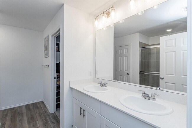 Building Photo - 2023 built Sweet Home! 4bd & 3 bth