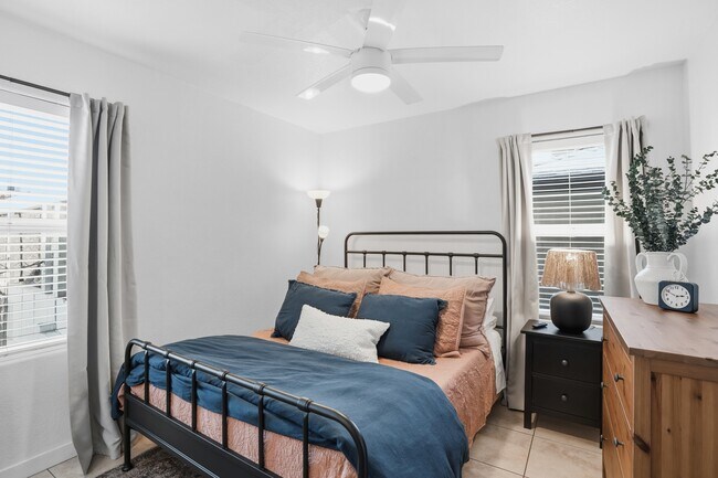 Building Photo - 2606 Juan St