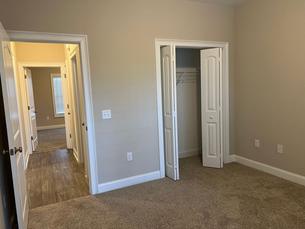 Building Photo - 504 Whiddy Loop