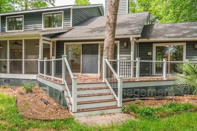 Building Photo - 15 Glenkirk Dr