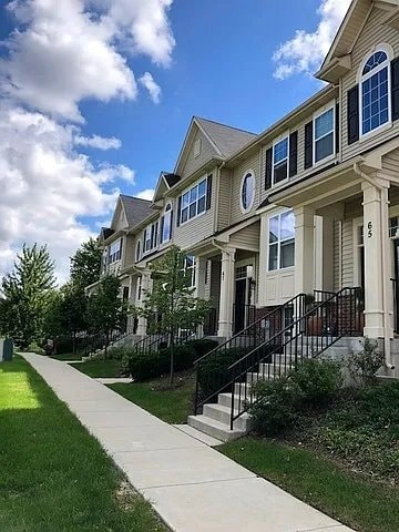 Building Photo - 69 Melrose Ct