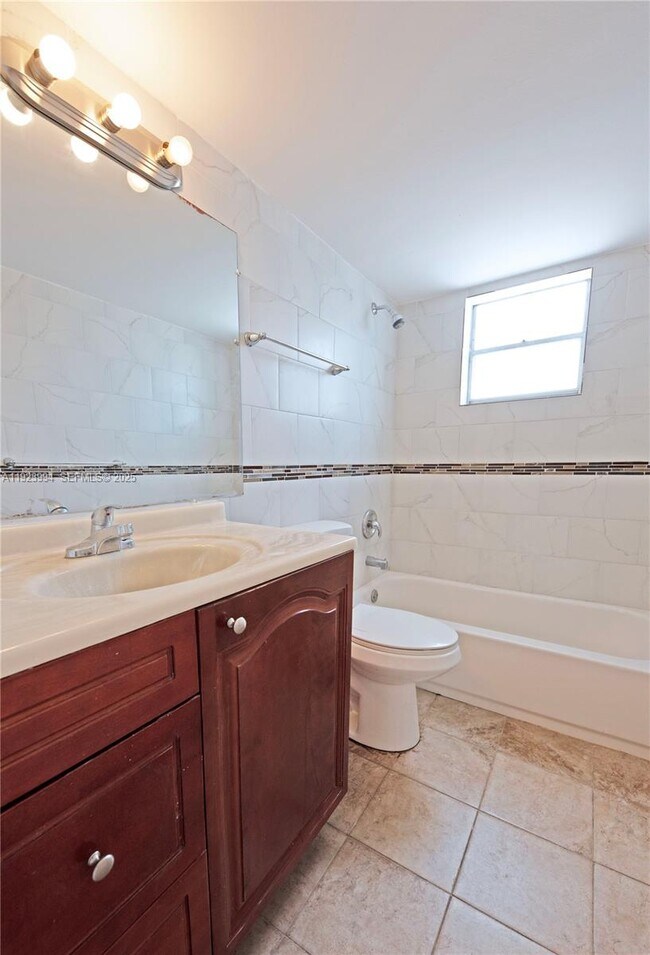 Building Photo - 4142 N Jefferson Ave