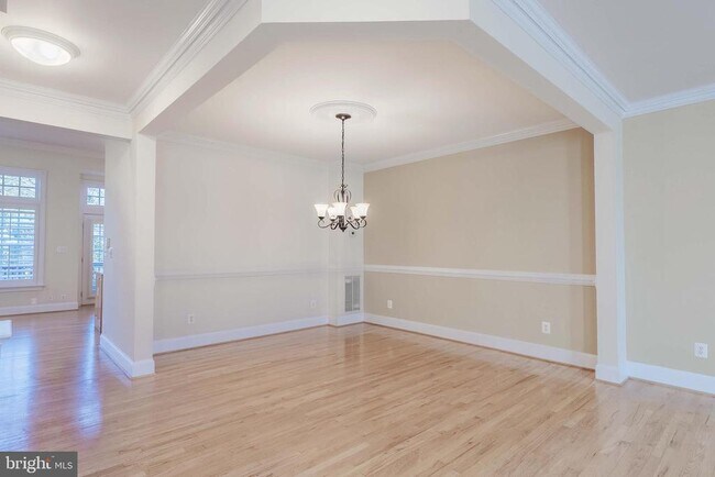 Building Photo - 2303 Sawtooth Oak Ct