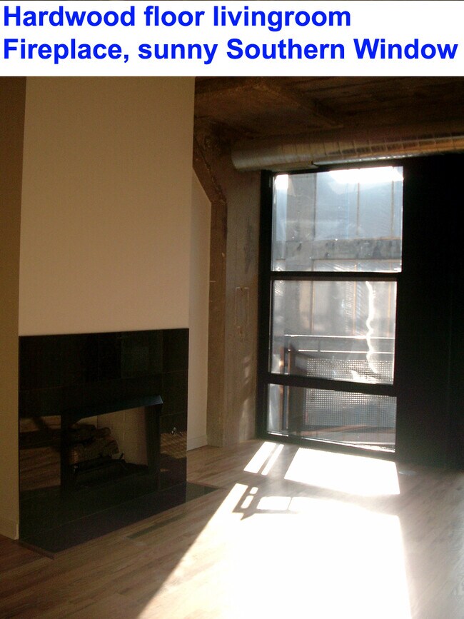 Building Photo - 1151 W 14th Pl