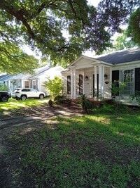 Building Photo - WONDERFUL SO. HIGHLANDS HOME.