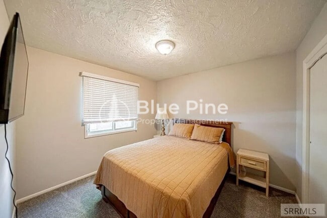 Building Photo - 648 Buckboard Ln