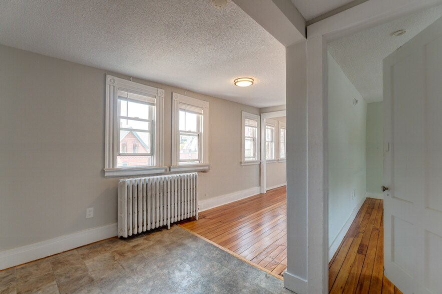 Building Photo - 65 Edgewood Ave