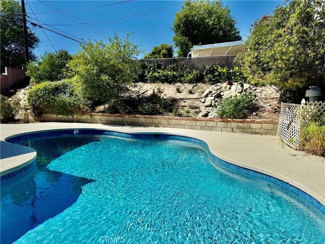 Building Photo - 11543 Swinton Ave