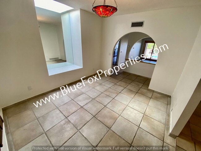 Building Photo - 4740 E Camino la Brinca