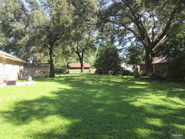 Building Photo - 4738 Live Oak Ln