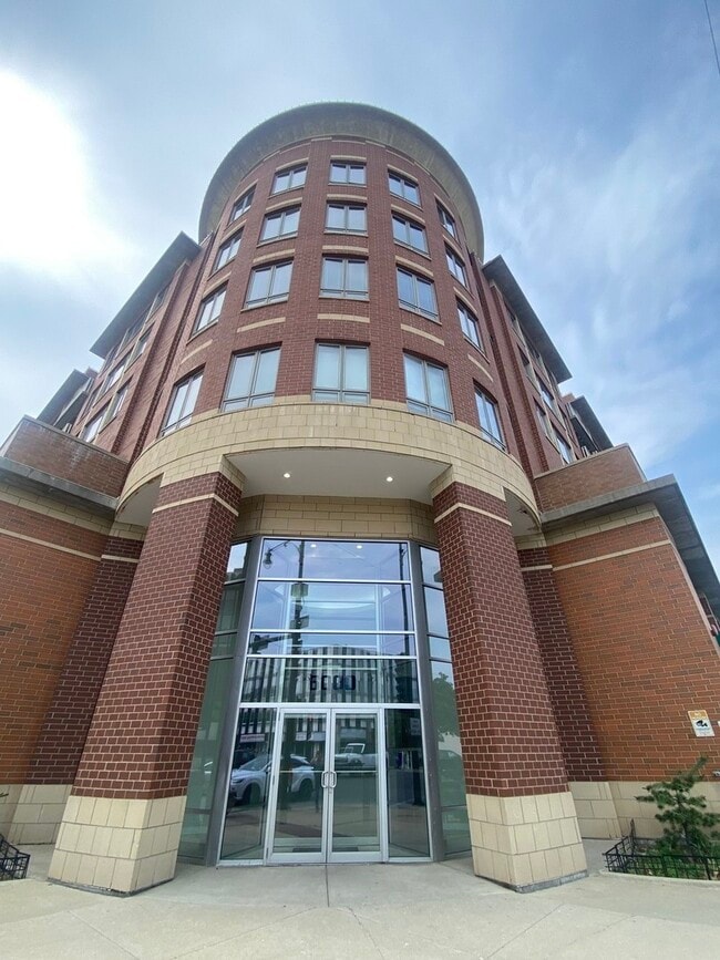 Primary Photo - 6000 N Cicero Ave