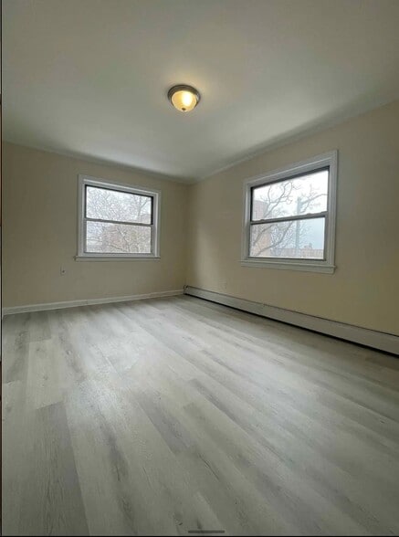 Building Photo - 95-16 67th Ave