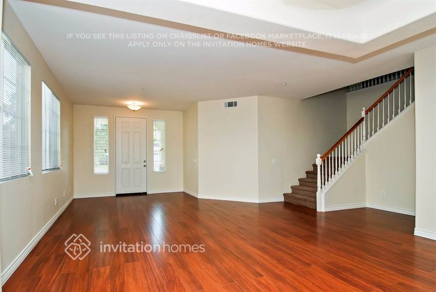 Building Photo - 15418 Rochelle St