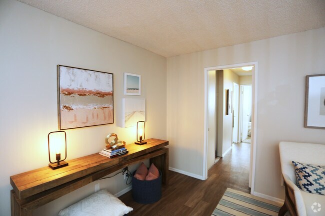 2BR, 2BA-1020 SF - Tuscany Villas