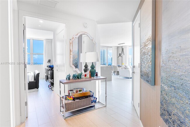 Building Photo - 4010 S Ocean Dr