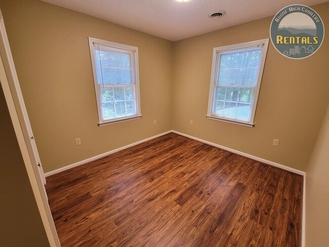 Building Photo - 2bd/2ba Home in Linville