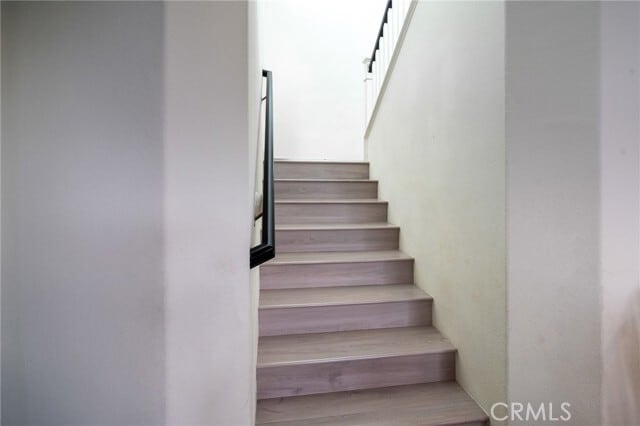 Building Photo - 6065 Coopers Hawk Dr