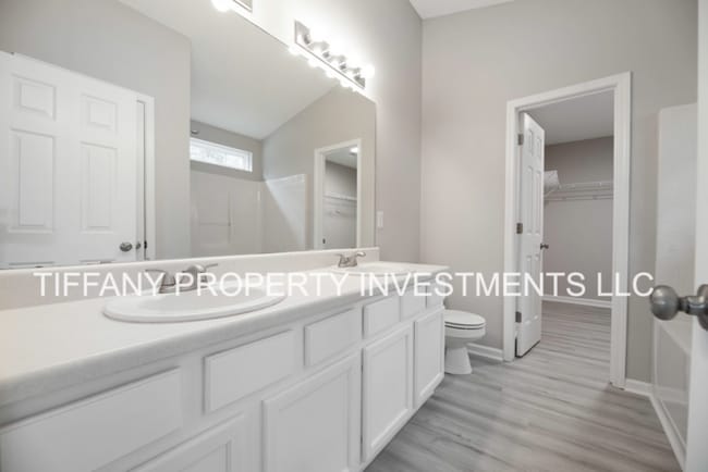 Building Photo - 1435 Highfield Ct