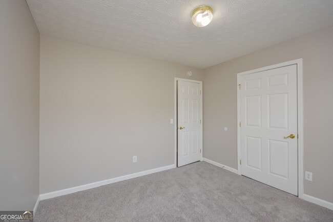 Building Photo - 110 Tara Way