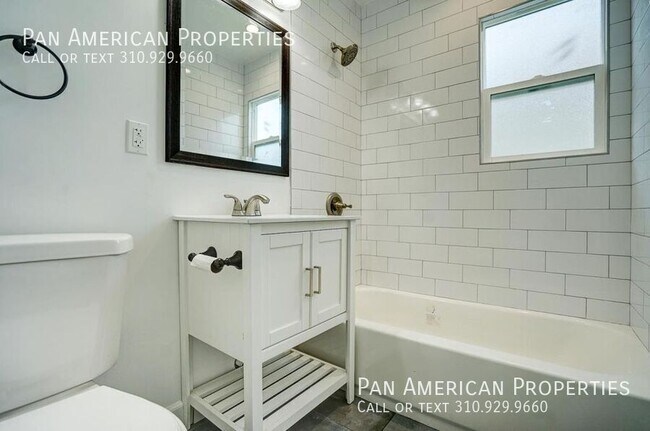 Building Photo - 1749 Cedar Ave