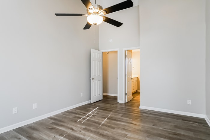 Building Photo - 300 Beech Hill Ct