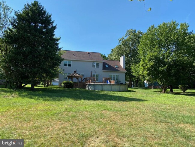 Building Photo - 50 Willow Ave