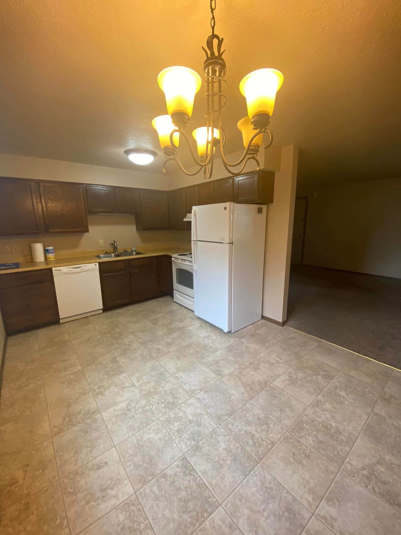 Building Photo - 2808 E Klondike Trl