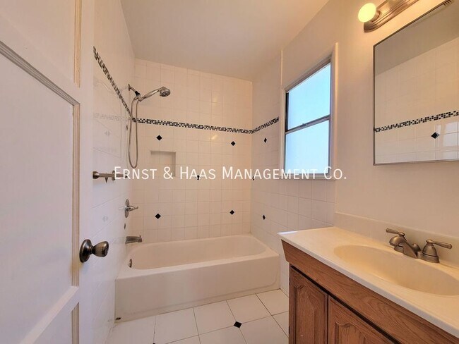Building Photo - 4718 Briercrest Ave