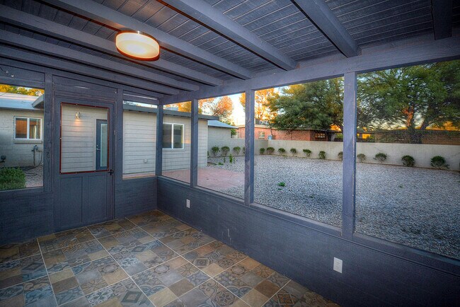 Building Photo - PRE-LEASE FOR AUGUST 2026 - Gorgeous home ...