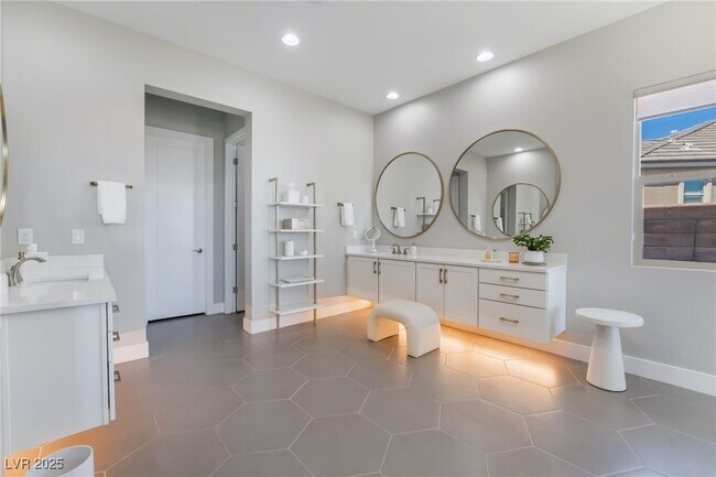 Building Photo - 3120 Greenscape Ln