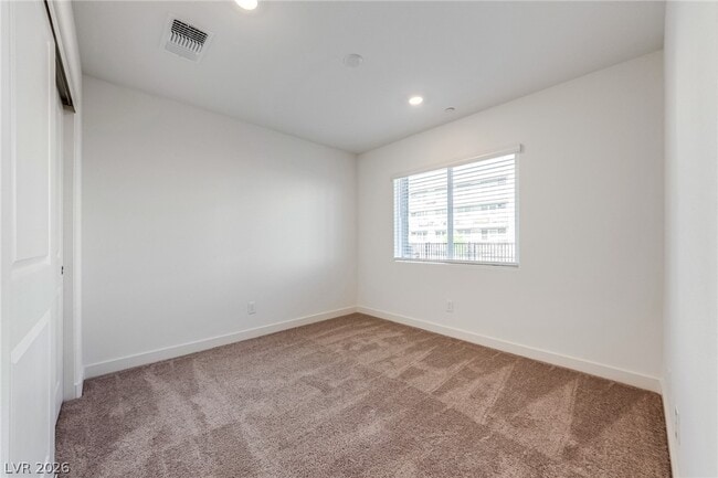 Building Photo - 5838 Kips Bay St