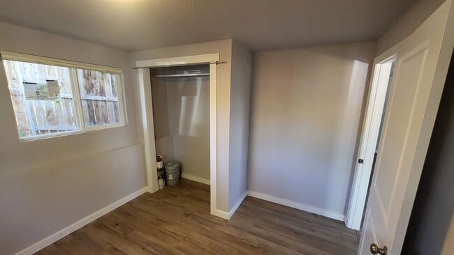Building Photo - 2459 NE Burks Ct