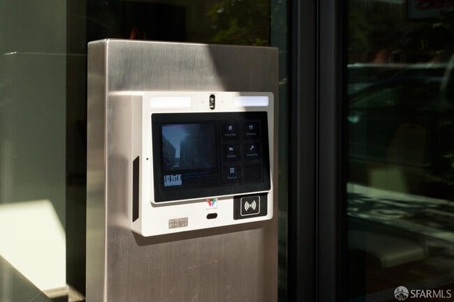 Building Photo - 1450 Franklin St