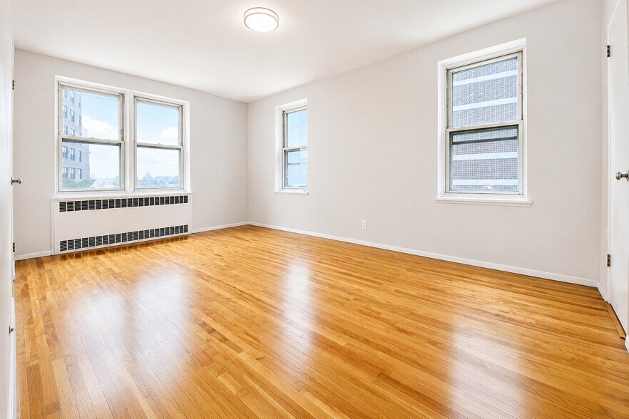 Building Photo - 500 Kappock St