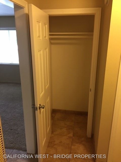Building Photo - 2 br, 1 bath Apartment - 284 N. Chorro