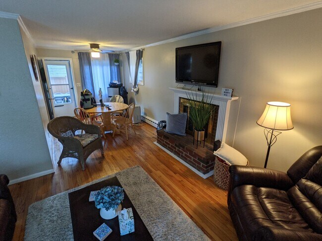 Building Photo - 73 Emerald Rd