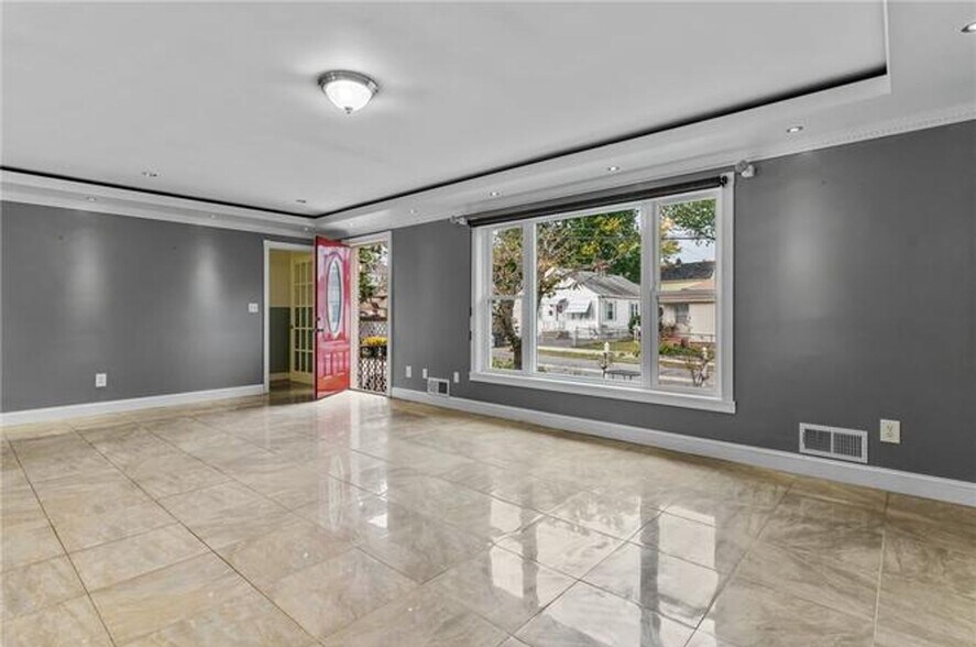 Building Photo - 45-47 Clym Street